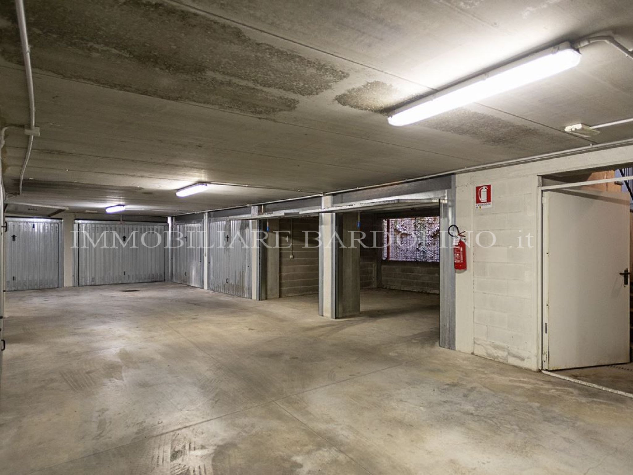 Vendesi Garage 